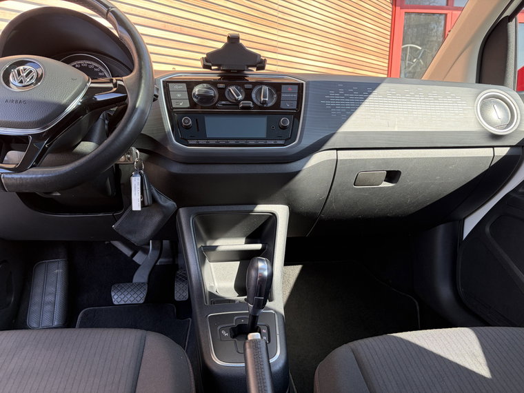 Vehicle Image 28