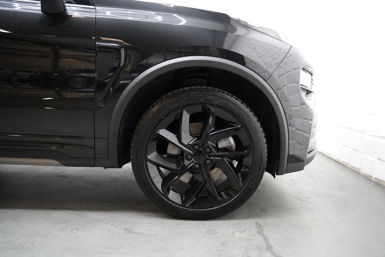 Vehicle Image 9