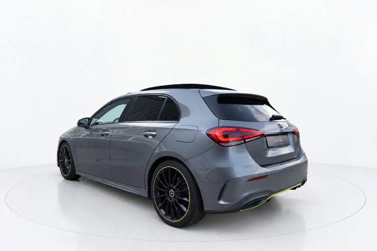 Vehicle Image 7
