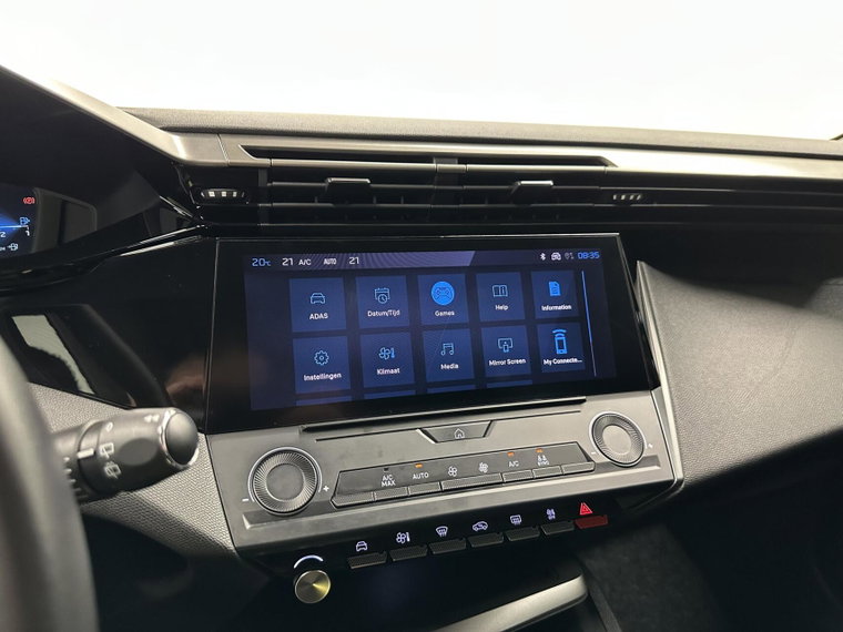 Vehicle Image 45