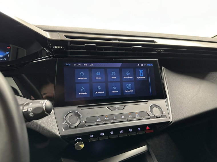 Vehicle Image 50