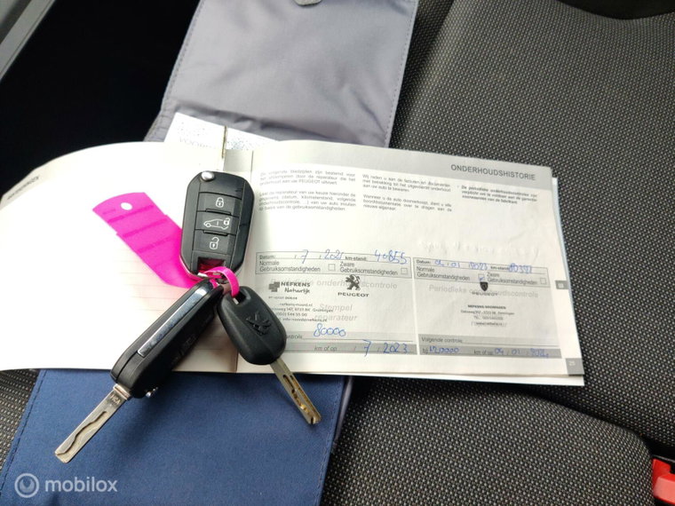 Vehicle Image 19