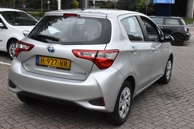 Vehicle Image 13