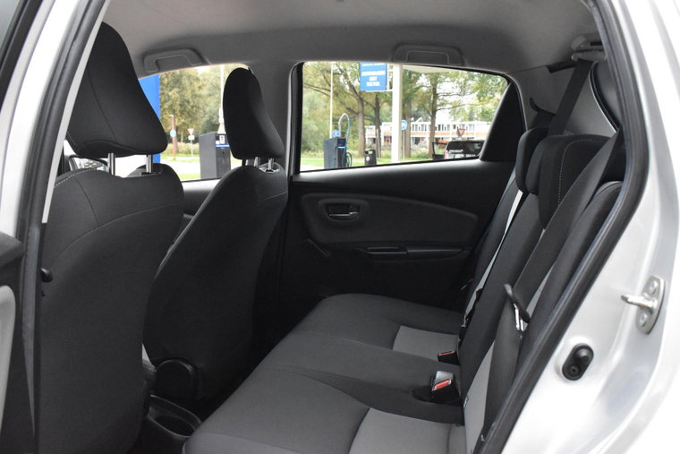 Vehicle Image 10