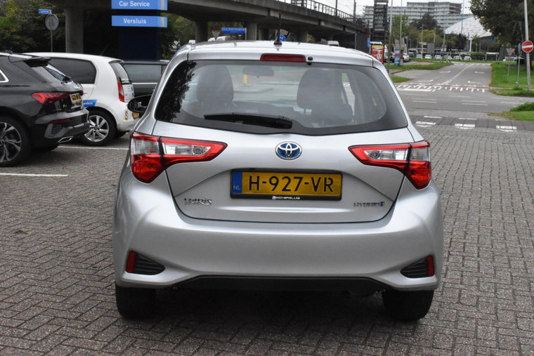 Vehicle Image 11