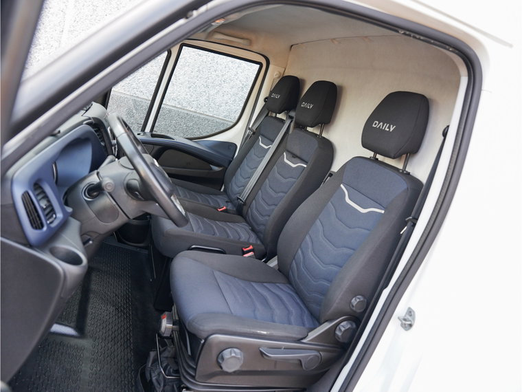 Vehicle Image 60