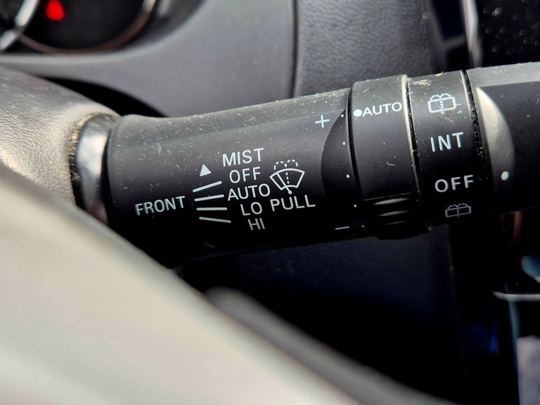 Vehicle Image 23