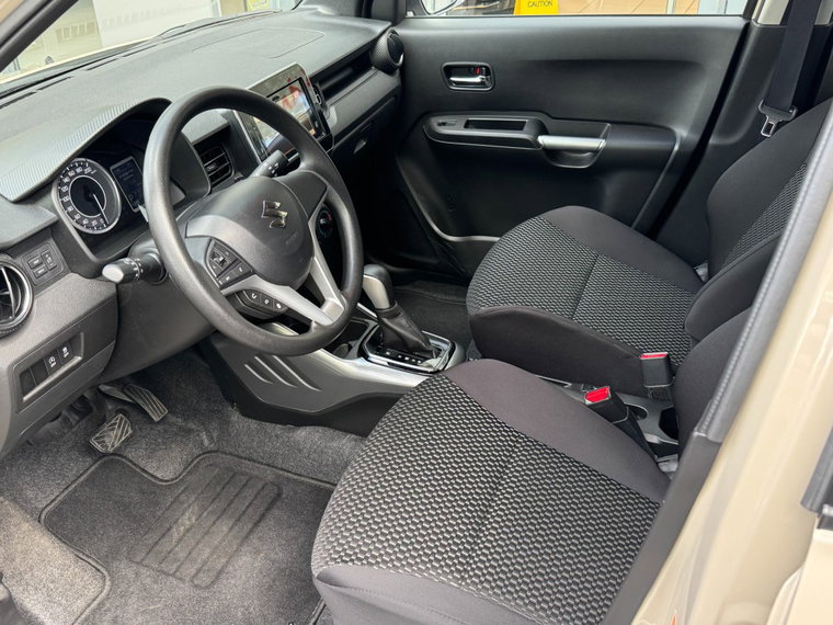 Vehicle Image 16