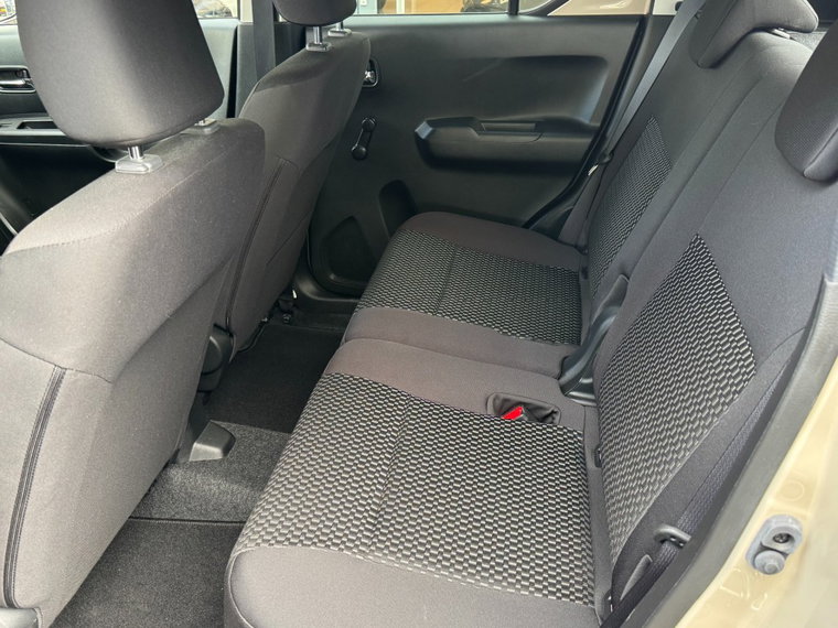 Vehicle Image 23