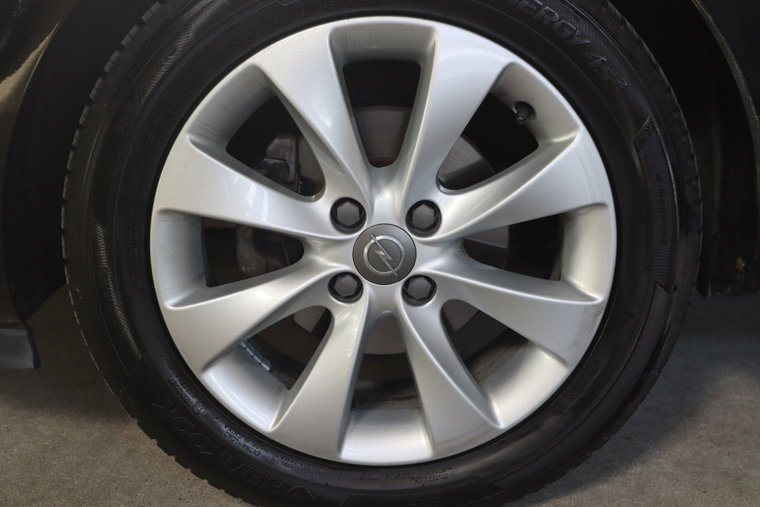 Vehicle Image 16