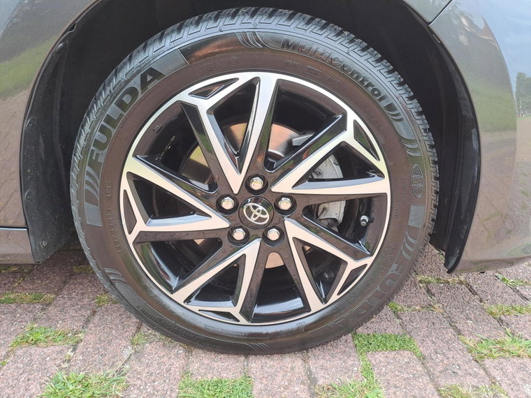Vehicle Image 24