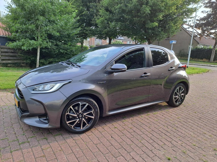 Vehicle Image 6