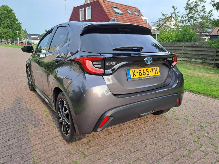 Vehicle Image 8