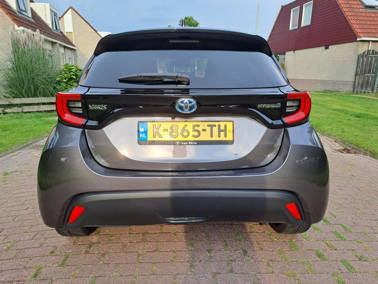 Vehicle Image 9