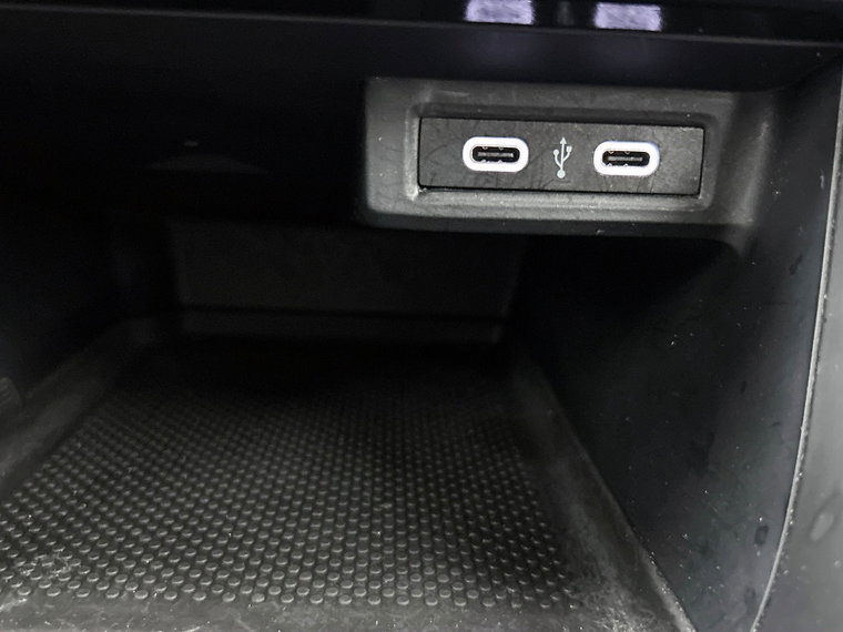 Vehicle Image 33