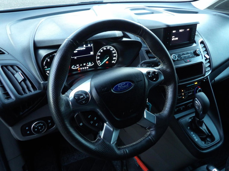 Vehicle Image 13