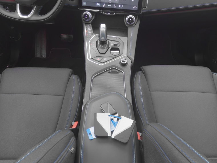 Vehicle Image 12