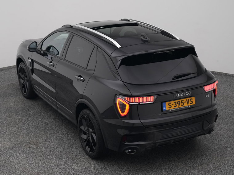 Vehicle Image 25