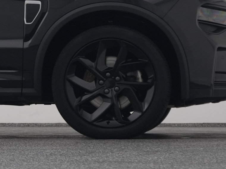 Vehicle Image 42