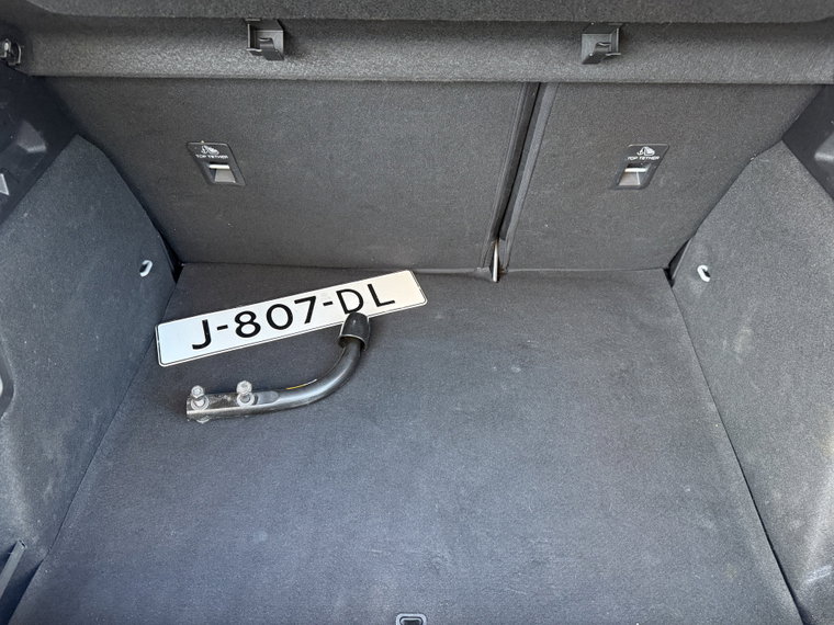Vehicle Image 26