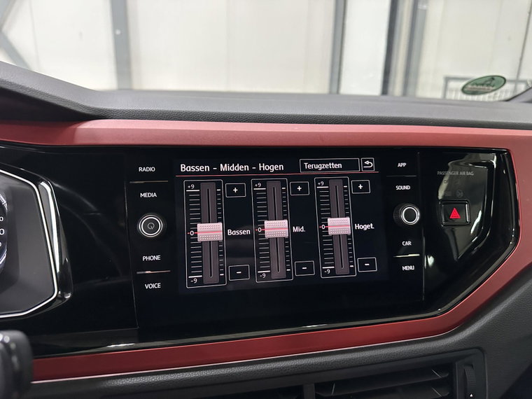 Vehicle Image 19