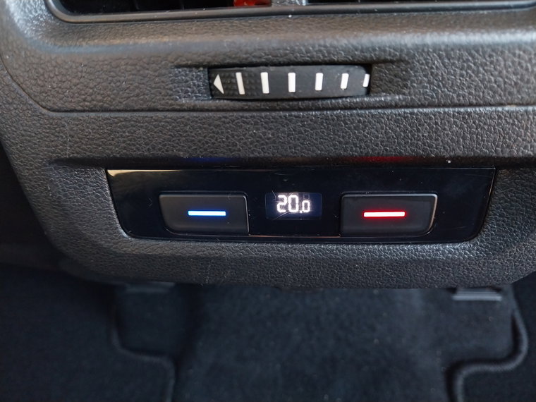 Vehicle Image 27