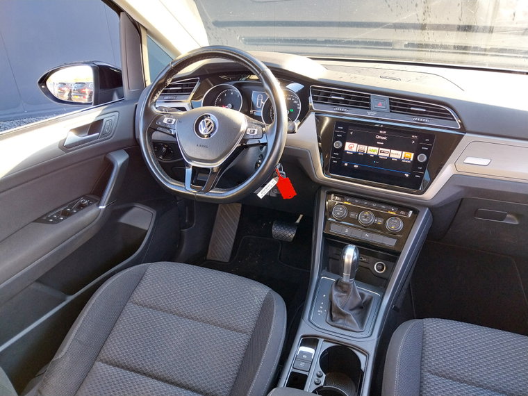 Vehicle Image 28
