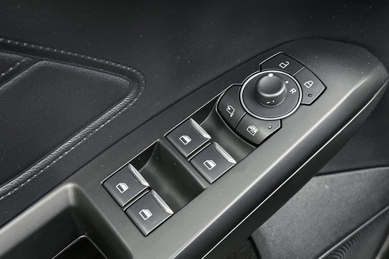 Vehicle Image 23