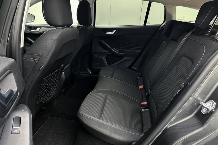 Vehicle Image 28