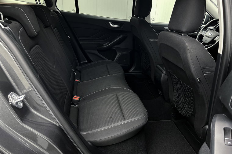 Vehicle Image 29