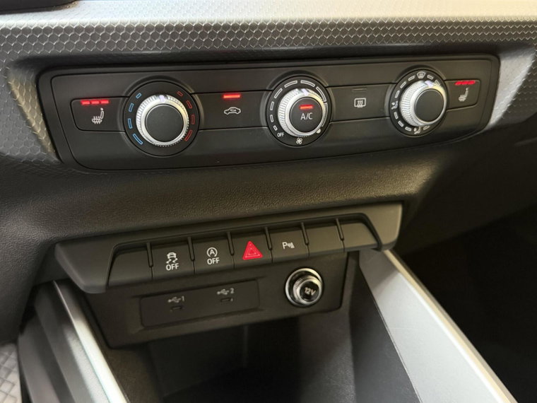 Vehicle Image 29