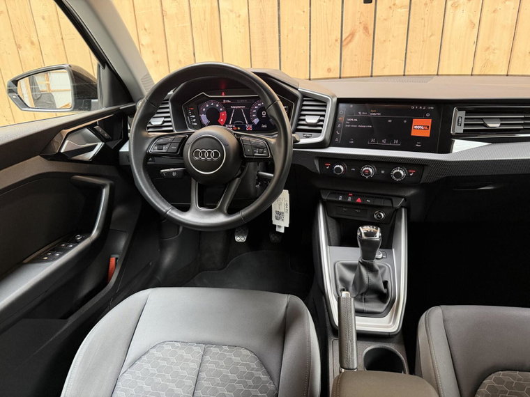 Vehicle Image 31