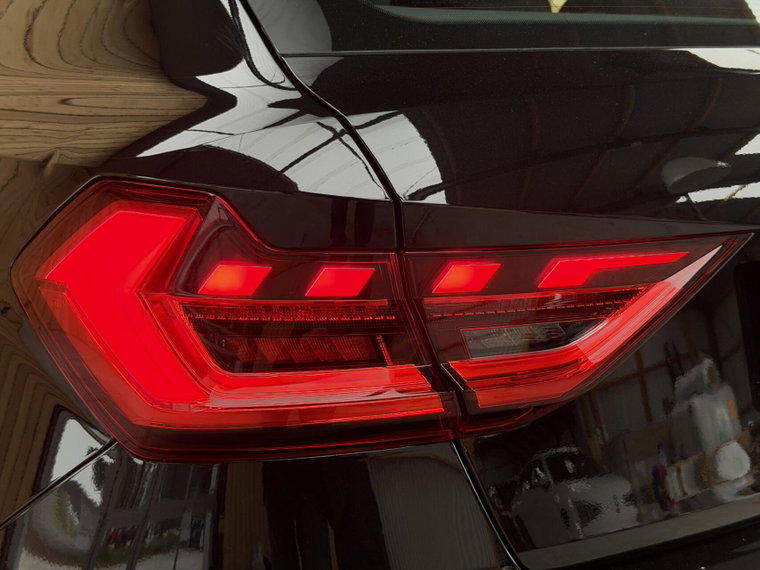 Vehicle Image 37