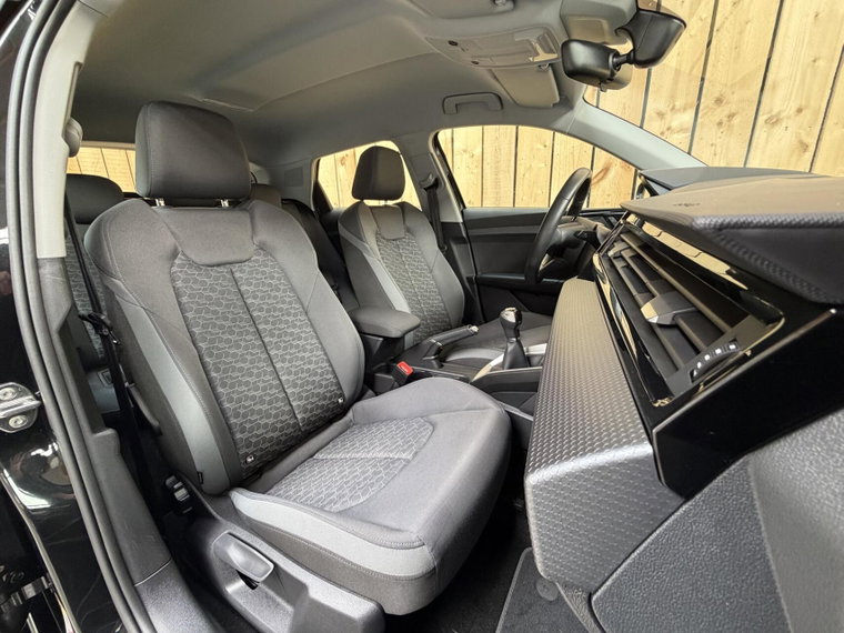 Vehicle Image 50