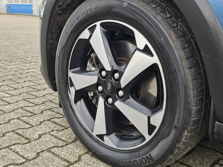 Vehicle Image 23