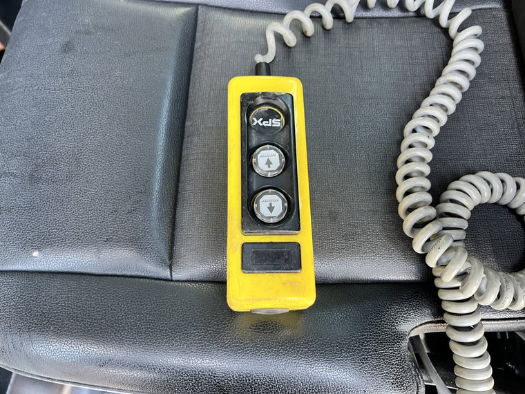 Vehicle Image 35