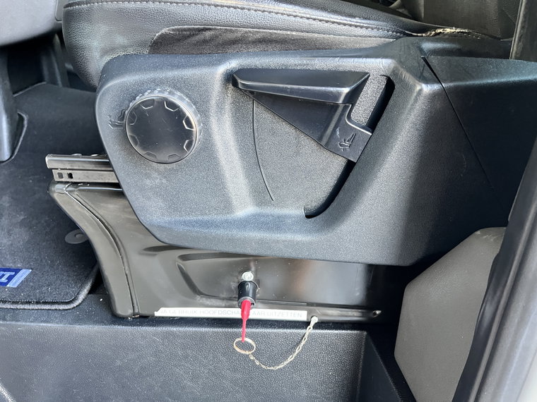 Vehicle Image 36