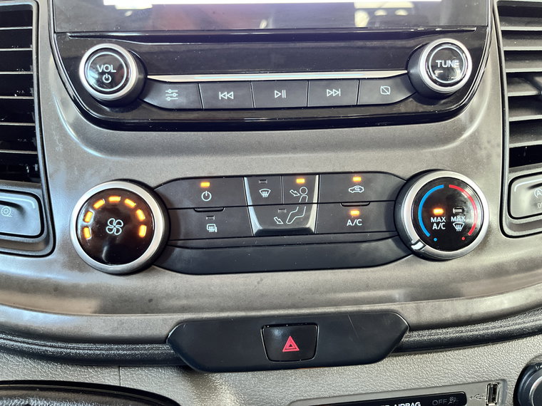 Vehicle Image 38