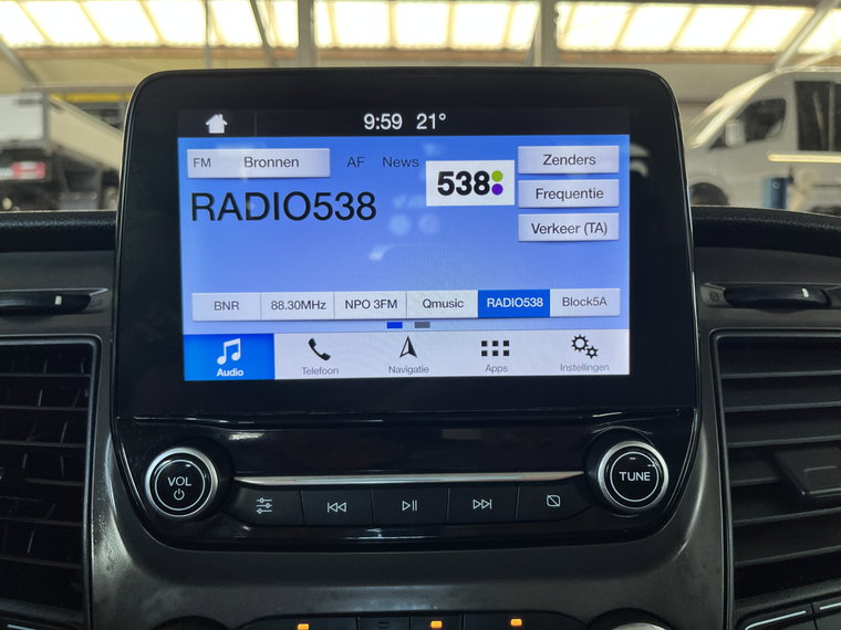 Vehicle Image 41