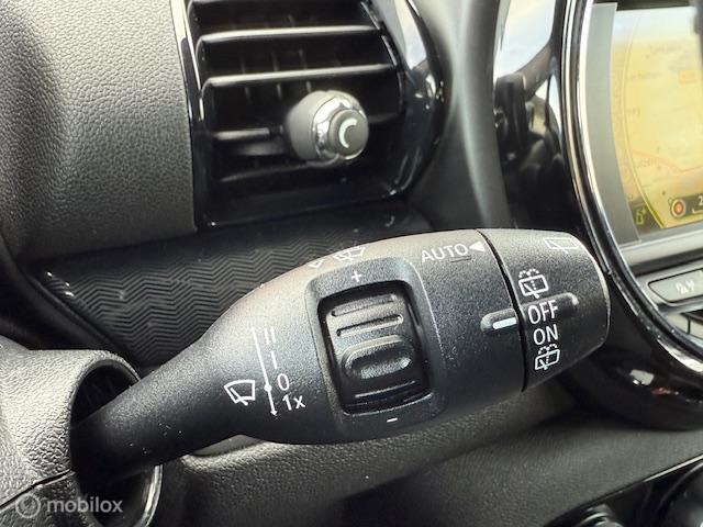 Vehicle Image 29