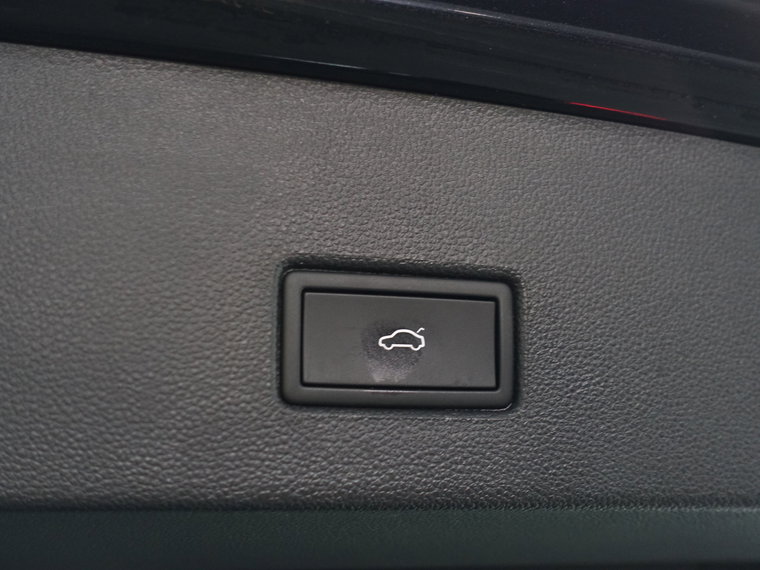Vehicle Image 42