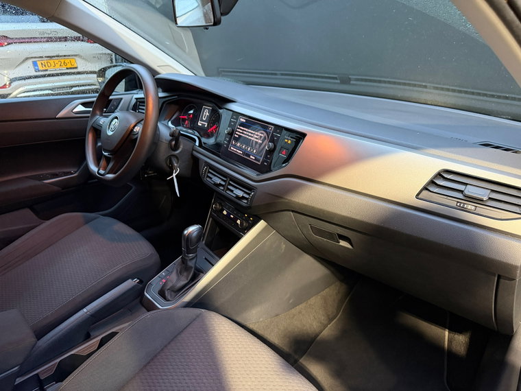 Vehicle Image 18