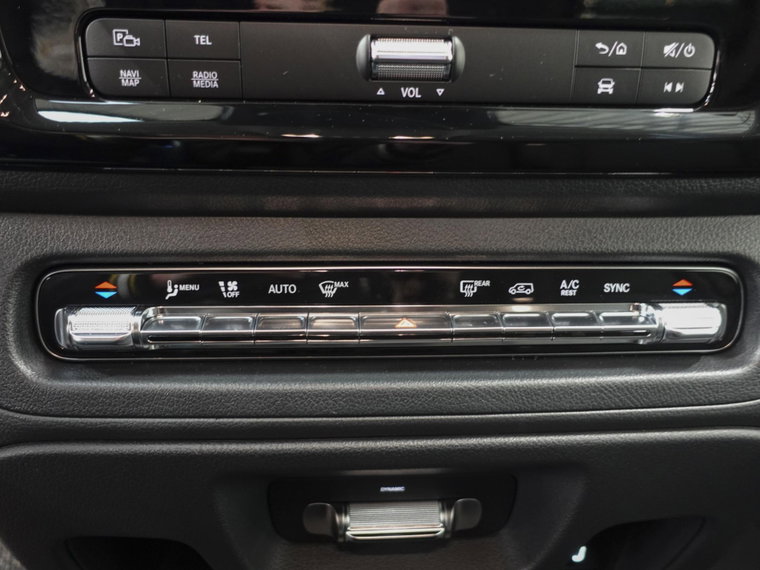 Vehicle Image 28
