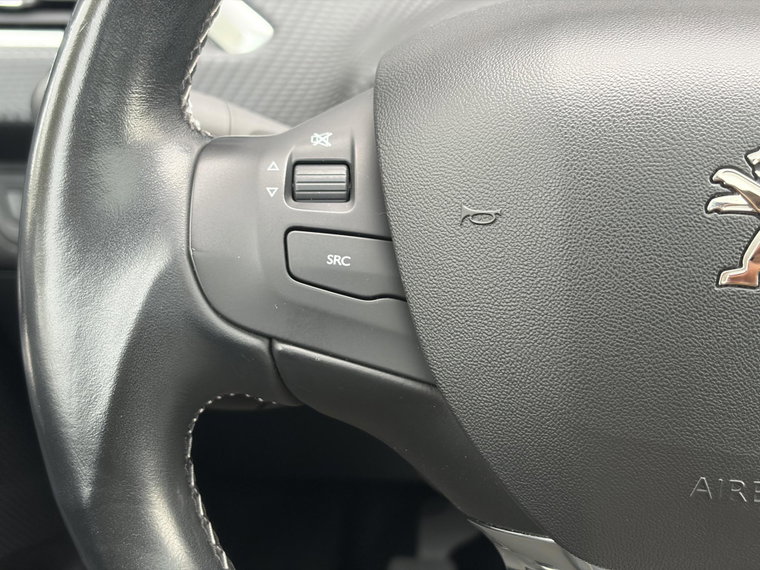 Vehicle Image 28