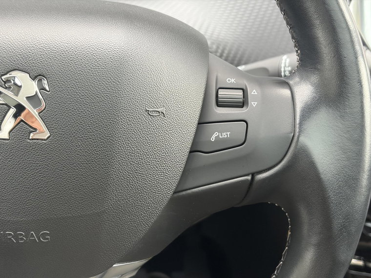 Vehicle Image 29