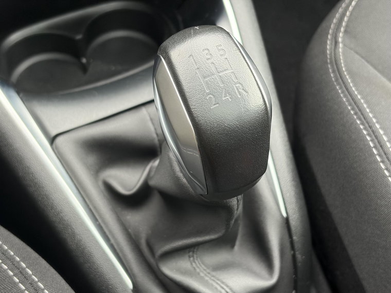 Vehicle Image 37