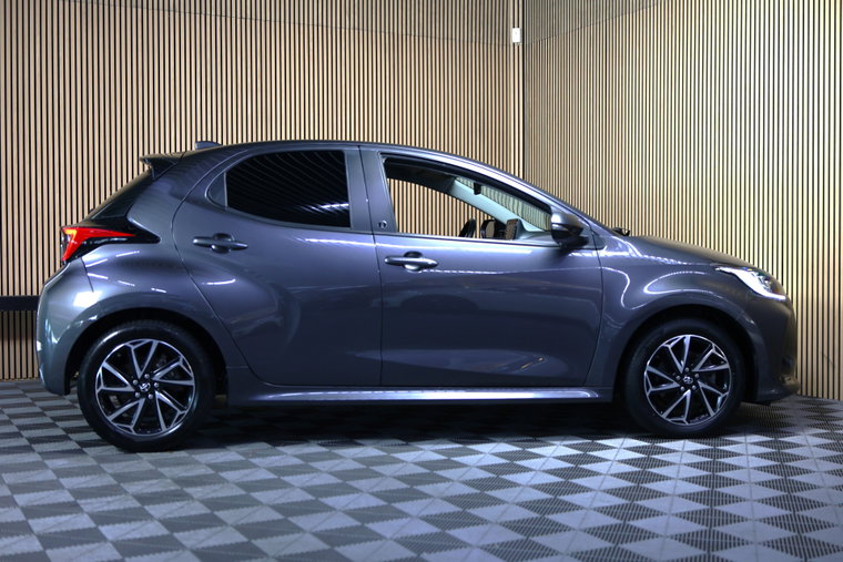 Vehicle Image 7