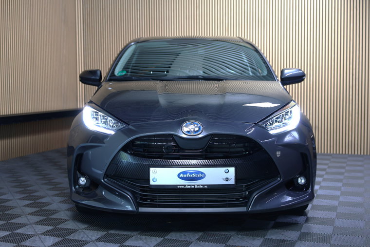 Vehicle Image 9