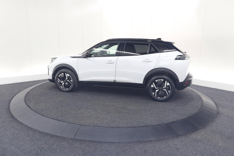 Vehicle Image 42