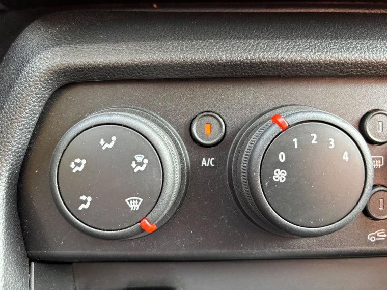 Vehicle Image 27